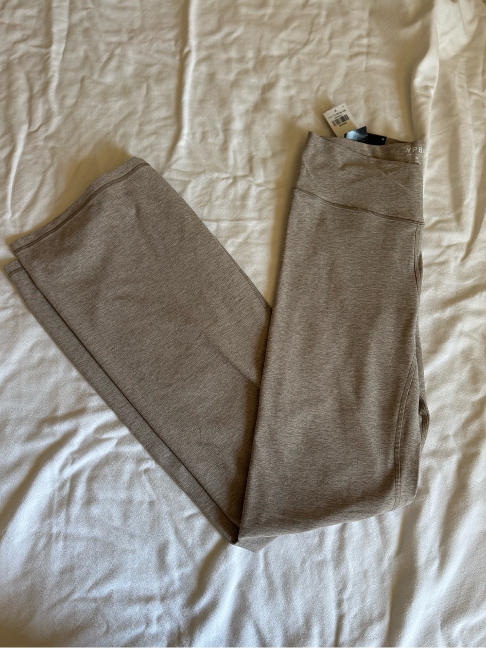 Abercrombie & Fitch - YPB Flare leggings